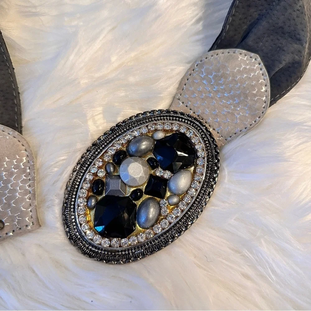 Vintage‎ Chicos Jeweled Buckle Leather Belt Size Small